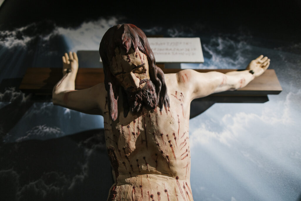ShroudofTurinCrucifixBessing 10